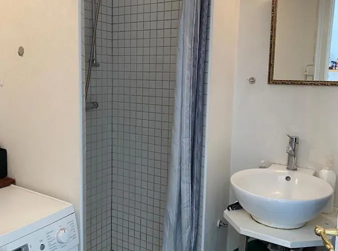 Flat And Area Apartment